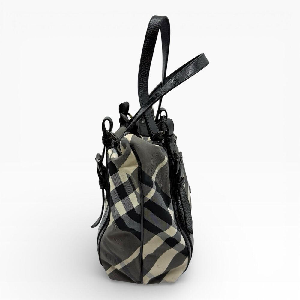 BURBERRY BEAT CHECK VICTORIA NYLON PATENT LEATHER TOTE BAG - Picture 4 of 12